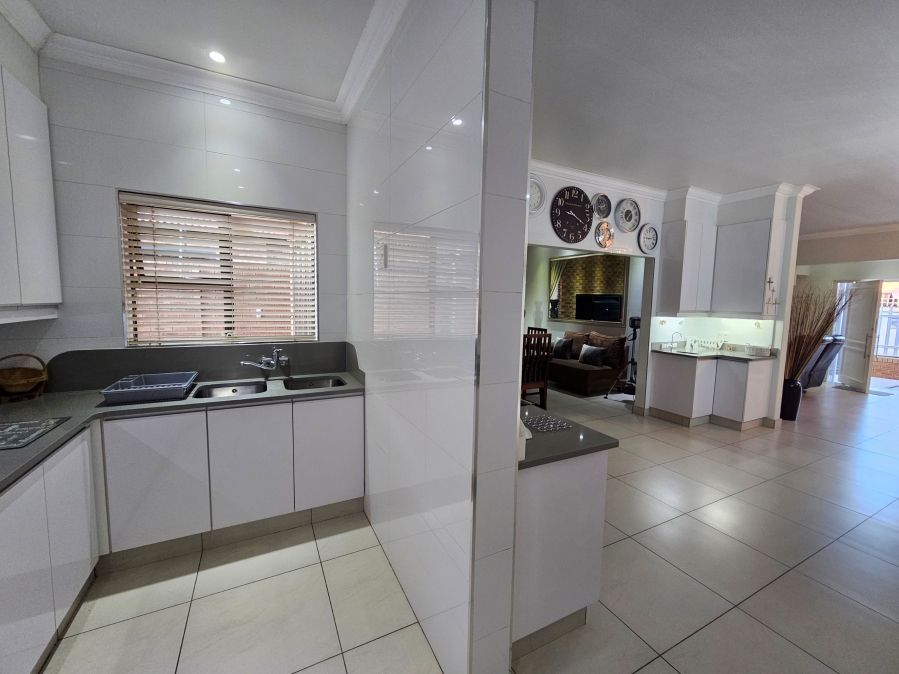 2 Bedroom Property for Sale in Flamwood North West